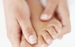 Почему немеет левая нога: причины онемения и лечение