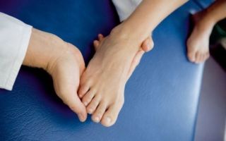 Немеют большие пальцы на ногах: причина и что делать