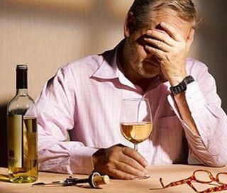 Болит голова после алкоголя: что делать, с похмелья, какую таблетку