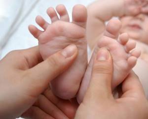 Болит косточка на ноге около большого пальца: что делать, чем лечить