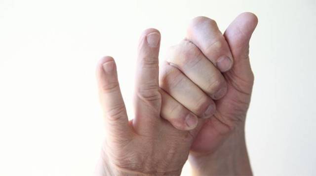 Немеют пальцы левой руки: причина и что делать, почему онемели