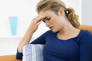 Головная боль при отравлении: болит голова, чем лечить, что делать