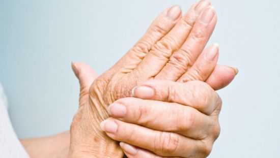 Почему немеют пальцы рук: причина и что делать, от чего