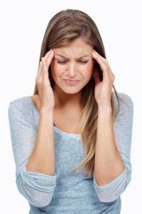 Во время месячных болит голова: головные боли, причины
