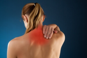 Болит шея с правой стороны: сзади, спереди, плечо, боль